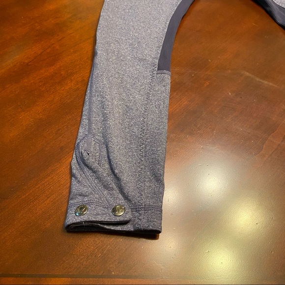 Lululemon cropped leggings 4 - Picture 7 of 14